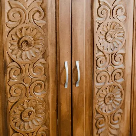 Gasthuis винената къща *